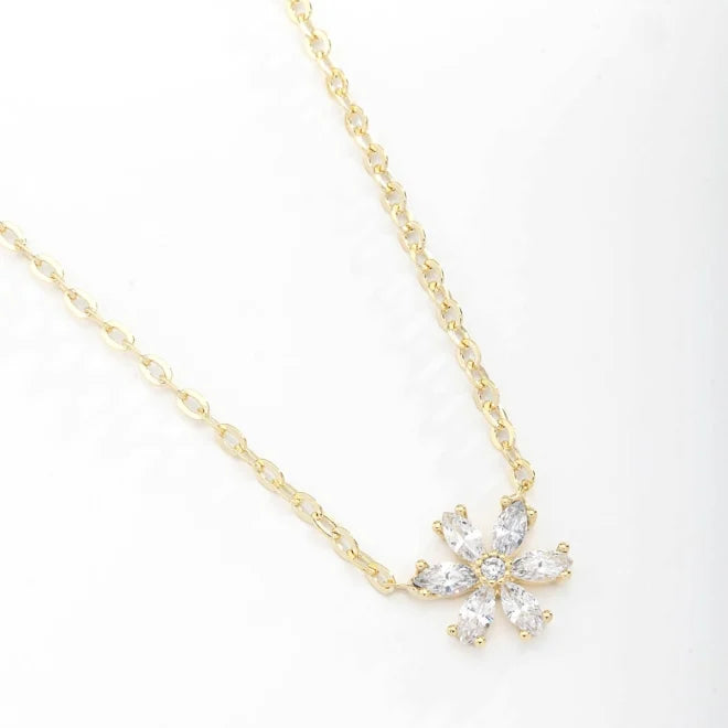 Amélie Flower Necklace